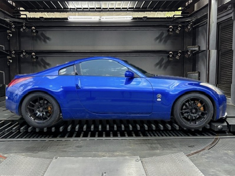 2004 NISSAN 350Z